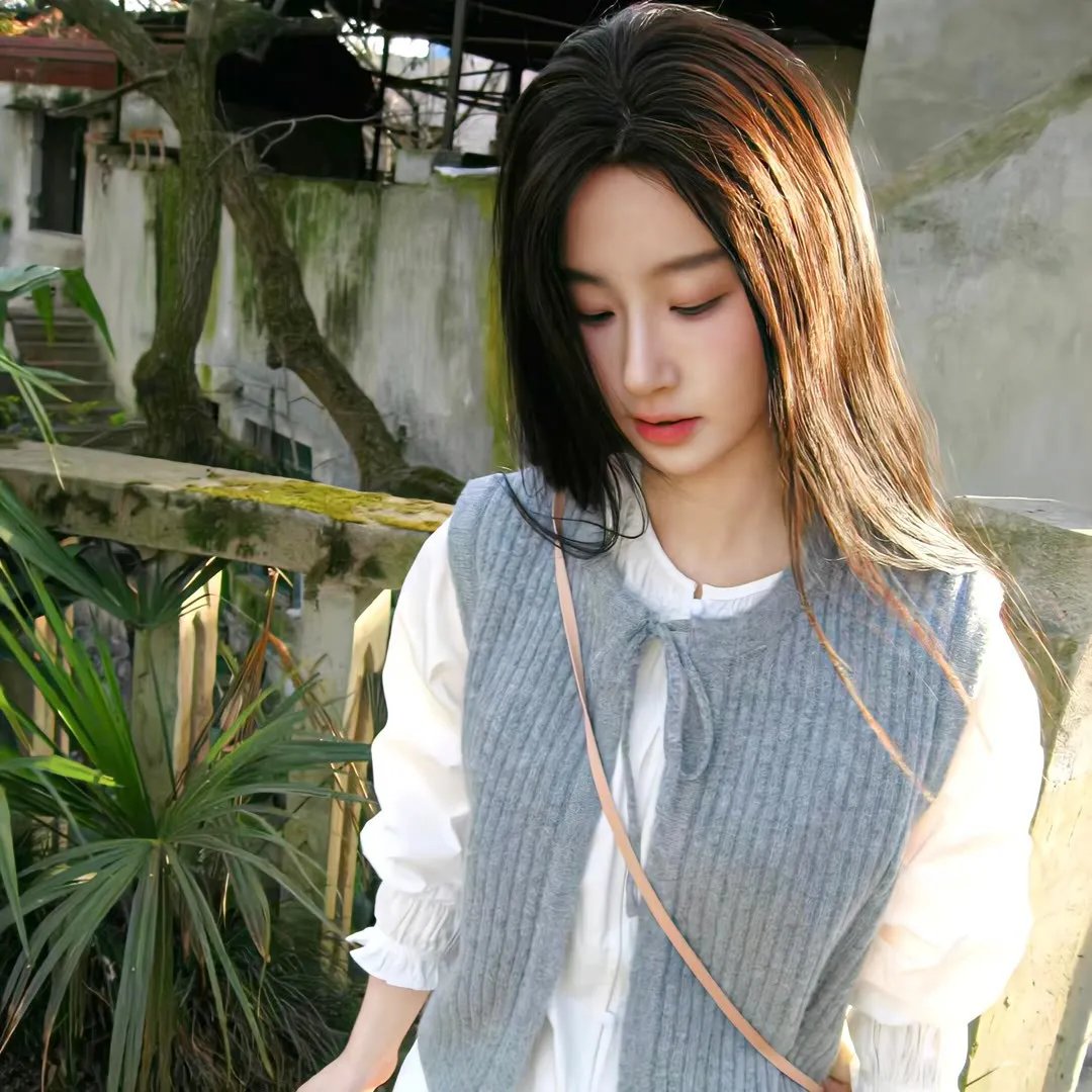 女儿国嬉春