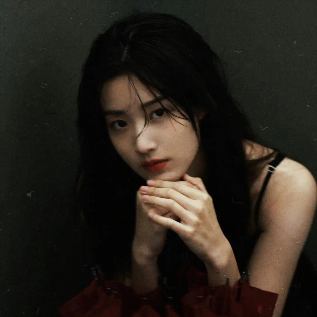 黎明时分的年轻人们